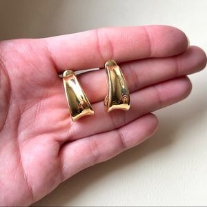 Vintage gold tone Napier earrings with screw backs